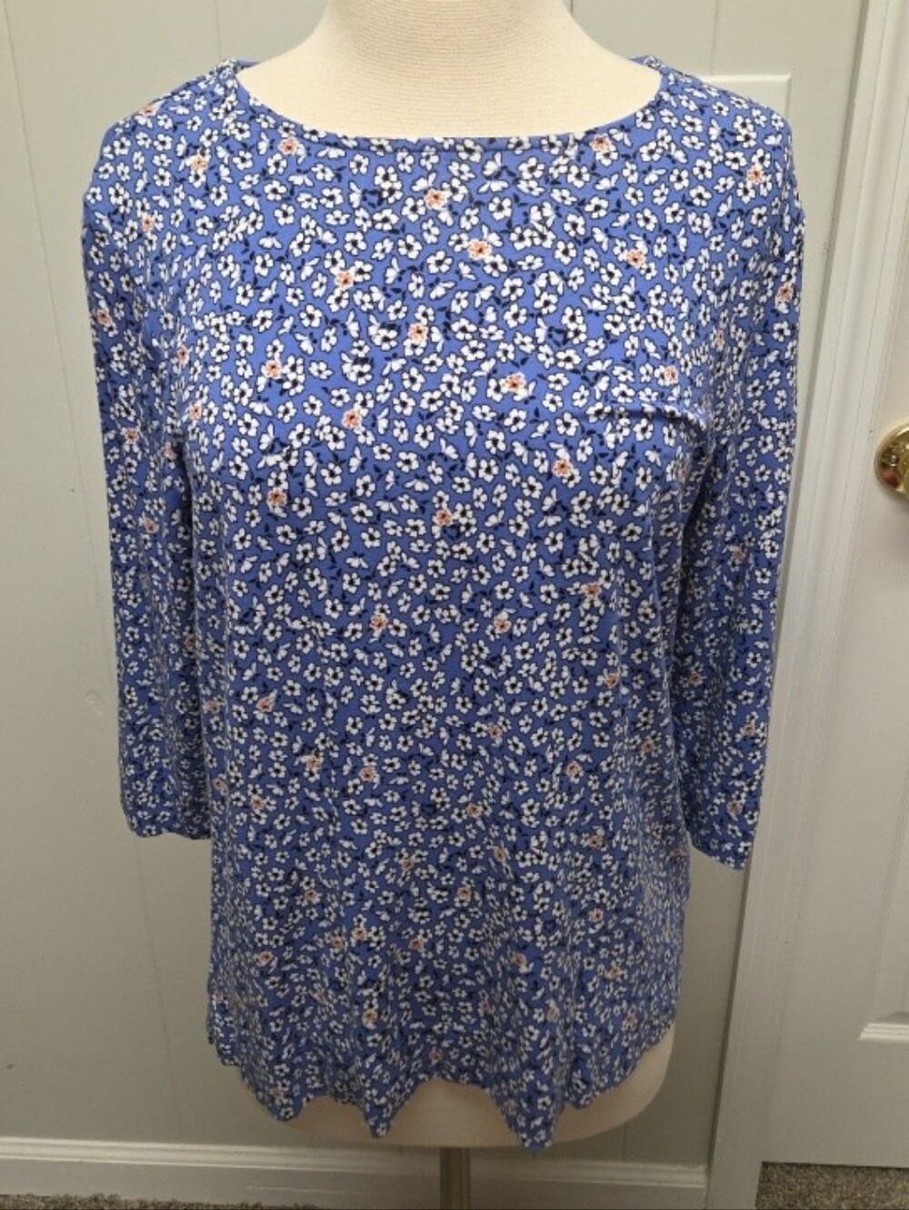 J.Jill Wearever Collection Pullover Top Medium Ditsy Floral Stretch Knit